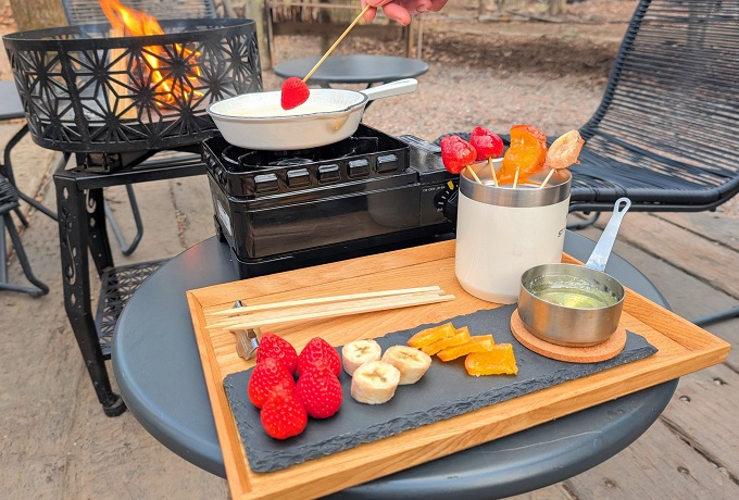 �x�߂̏t�����I�ߐ{�E�����΂��ł���A�E�g�h�A�J�t�F�ŏt�̂������Ղ�J�Ò�