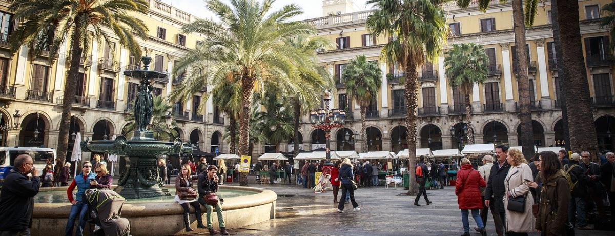 �X�y�C����Wi-Fi���� �C���^�[�l�b�g���p���@��O�����I