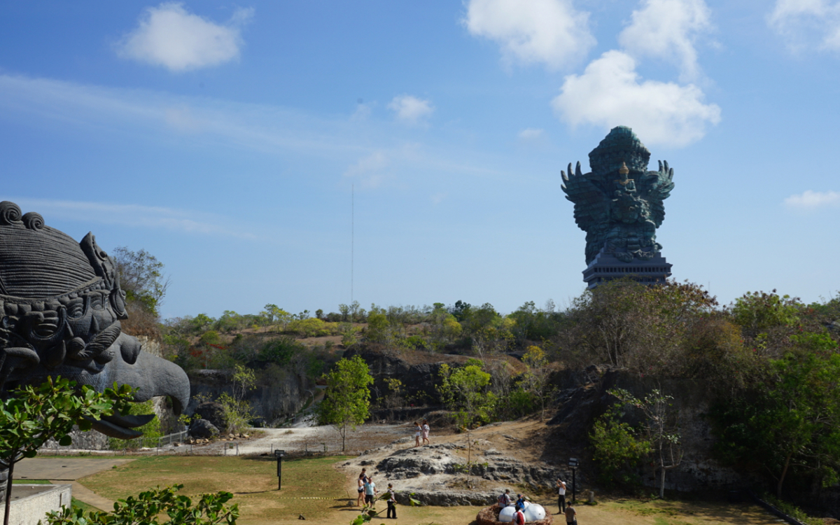 バリ島に新名所！GWKカルチュラルパークに巨大像が完成 | インドネシア