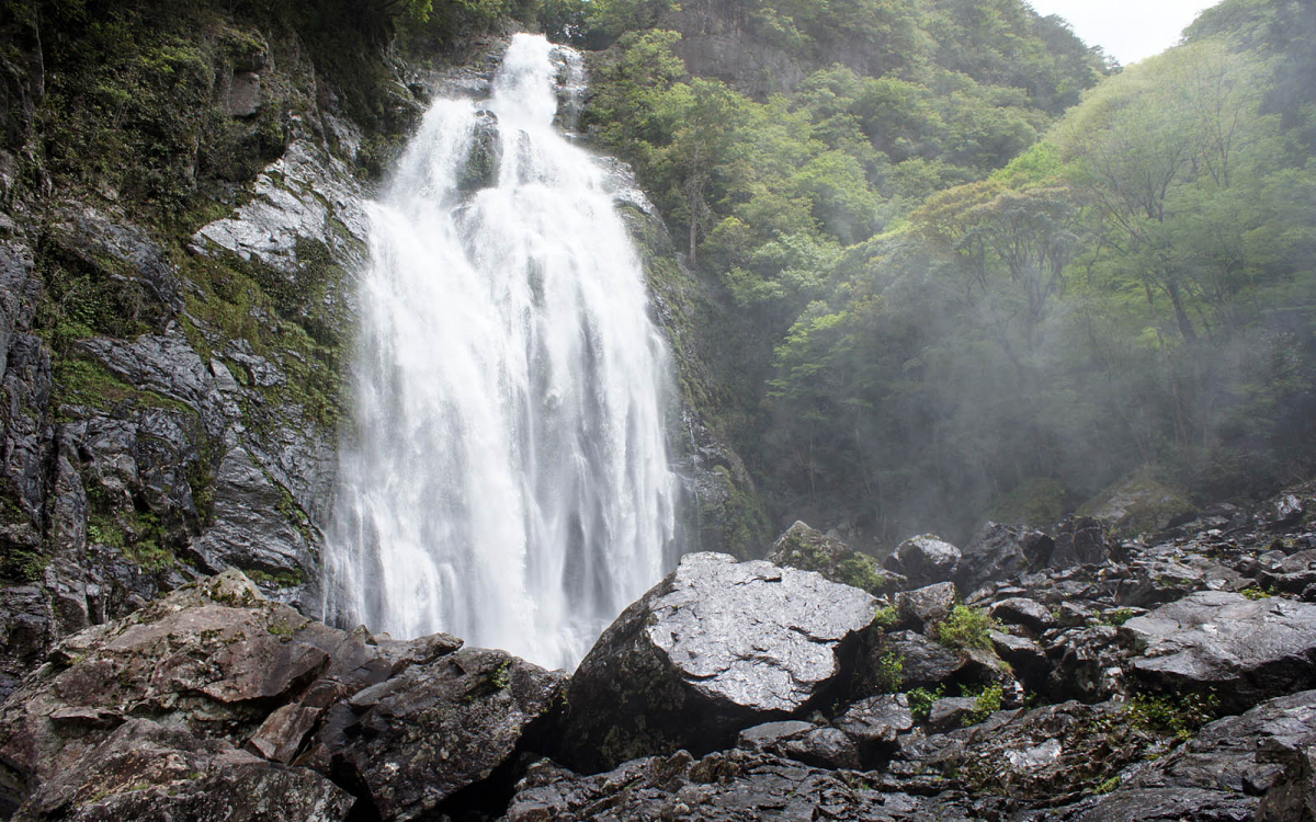 日本に残る秘境、大瀑布の絶景を独り占めする旅 ～千尋の滝（奈良県上