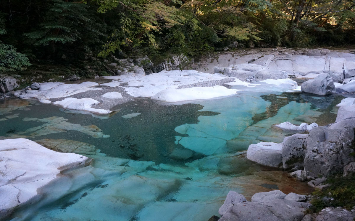 仁淀ブルーの生まれた日本最青の清流 ～面河渓（愛媛県久万高原町