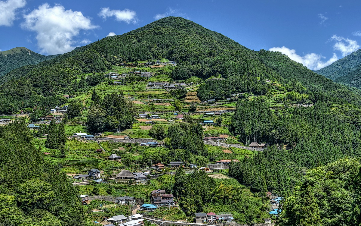 祖山 平家の落人伝説の伝わる秘境の地、祖谷山へ 山間部ならではの文化財