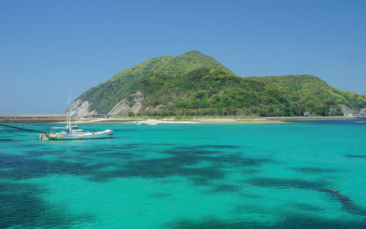 ここは楽園か!?五島列島・日島一帯に広がる「奇跡の海」 | 長崎県