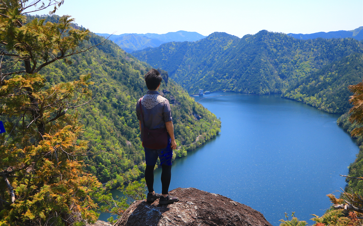 日本離れした絶景！愛知・新城「上臈岩」スリル満点・秘境の岩峰