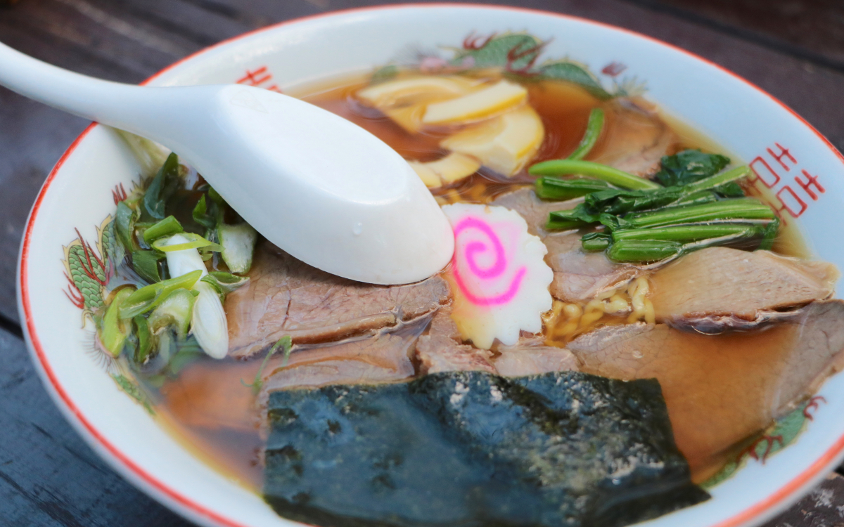こんな山奥に!?山梨「森のラーメン高須」秘境のジビエラーメン | 山梨