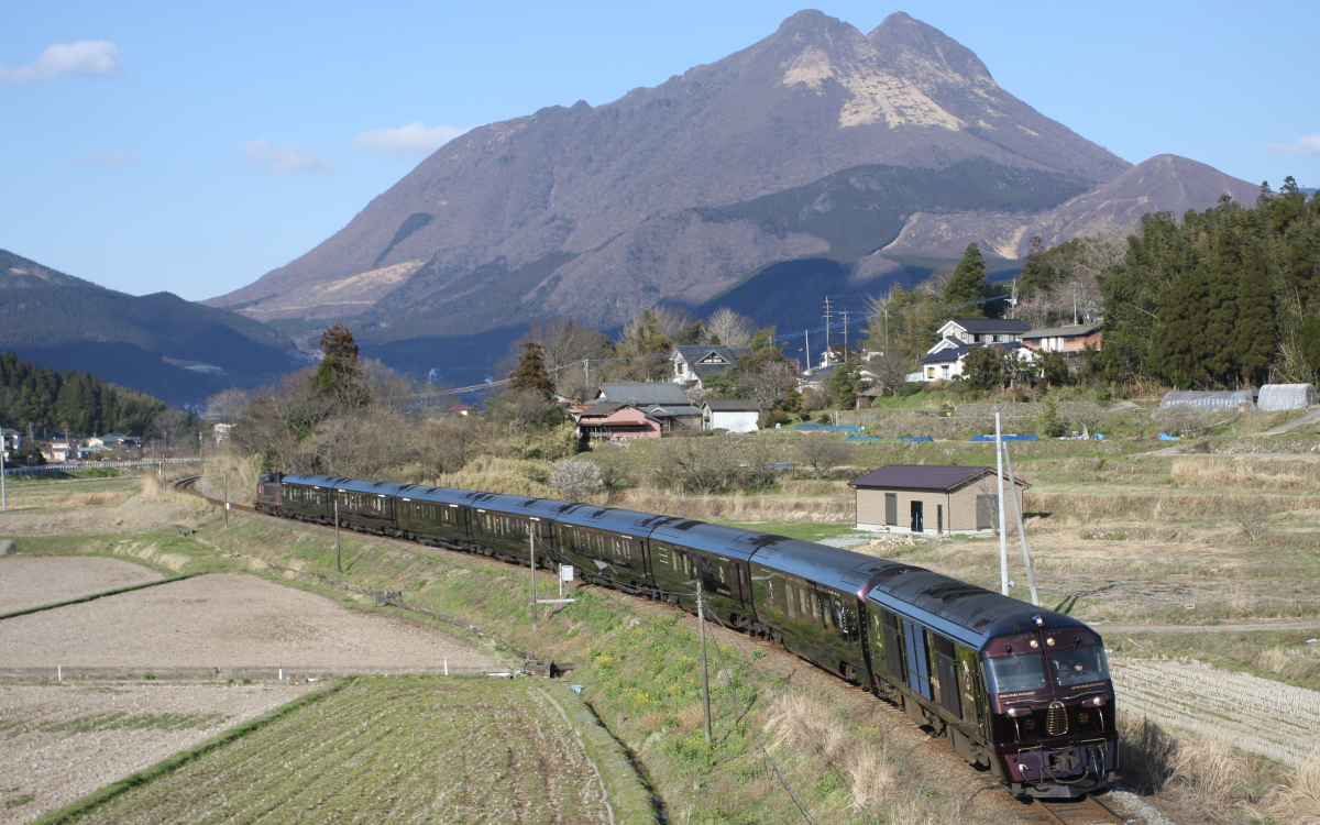 ななつ星　鉄道写真 クルーズトレイン「ななつ星in九州」｜JR九州