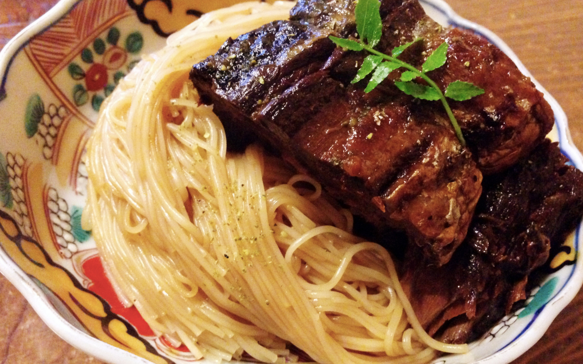 見た目びっくり味にうっとり！滋賀長浜の二大ご当地麺「焼鯖そうめん