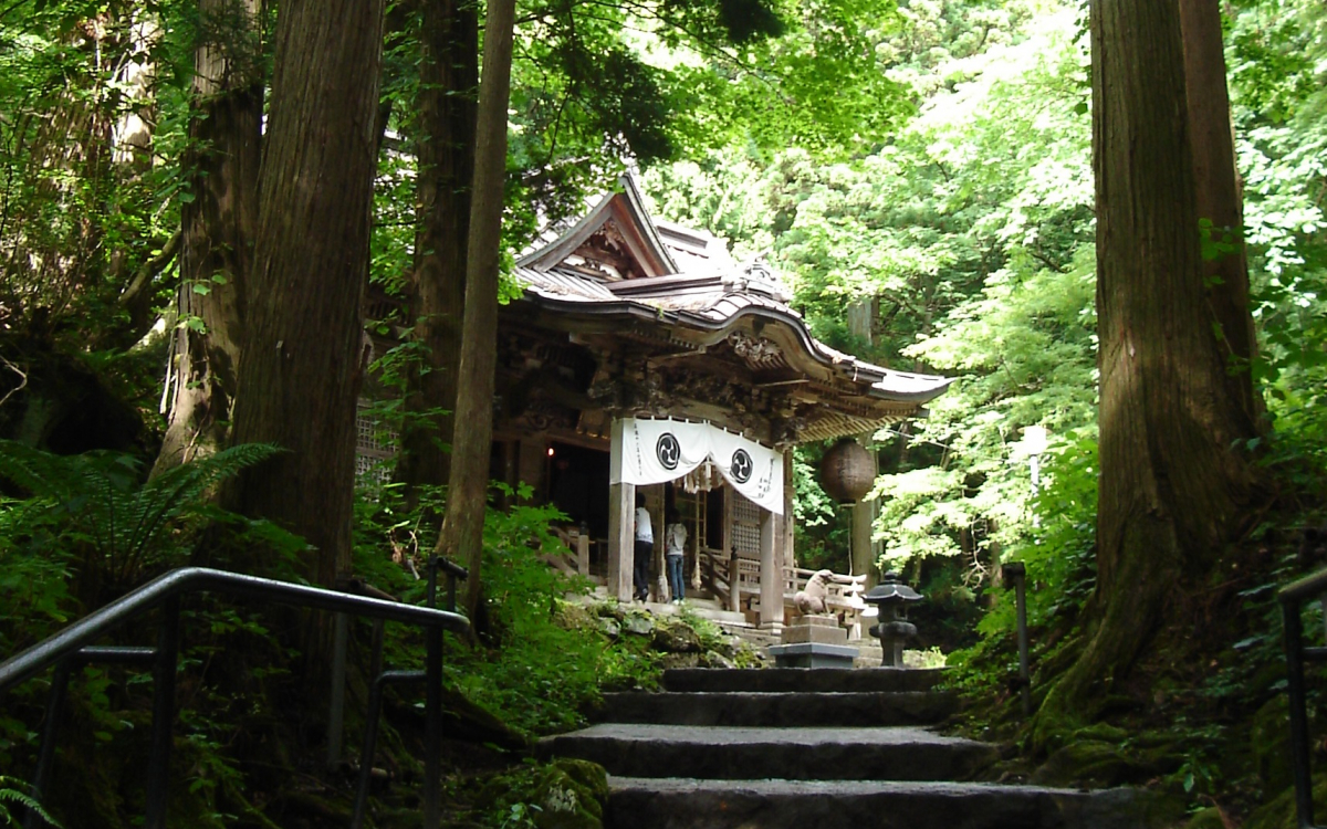 青森県十和田湖のパワースポット「十和田神社」で不思議なことが
