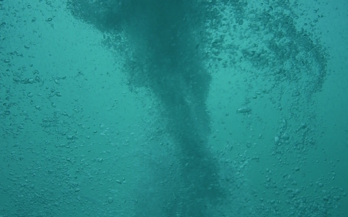 海の中で竜巻!?鳴門の渦潮を中から見られる「アクアエディ」 | 徳島県