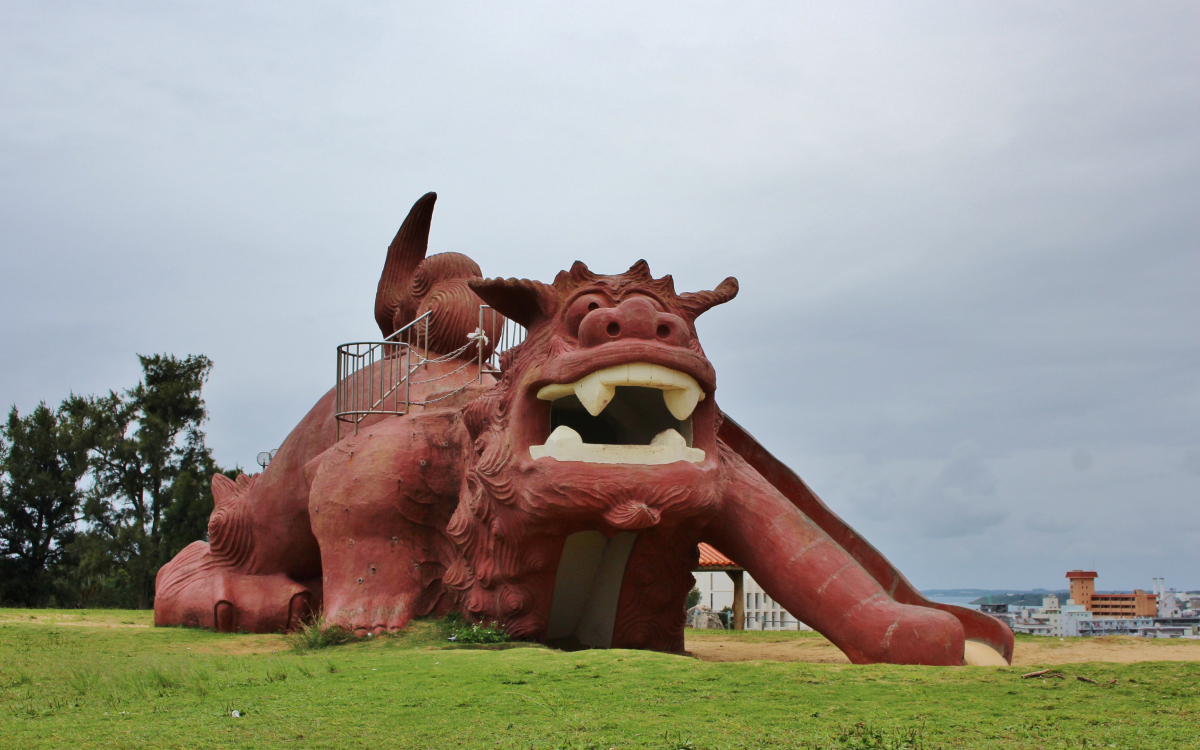 宮古島・カママ嶺公園の巨大シーサーで遊ぼう！ | 沖縄県 | トラベルjp