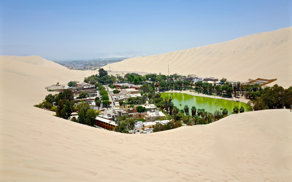 砂漠のオアシス！ペルー「ワカチナ」で砂まみれになって遊ぼう