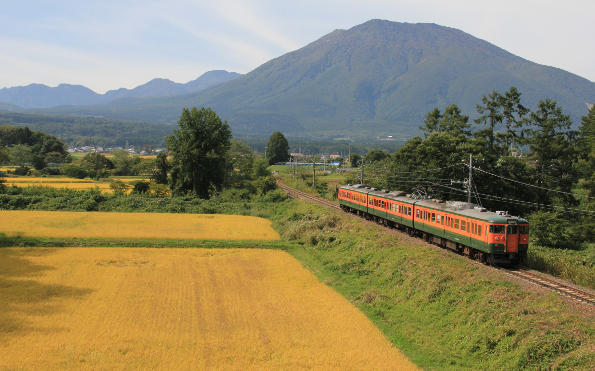 しなの鉄道北しなの線撮影地の定番スポット。懐かしい115系車両を撮影