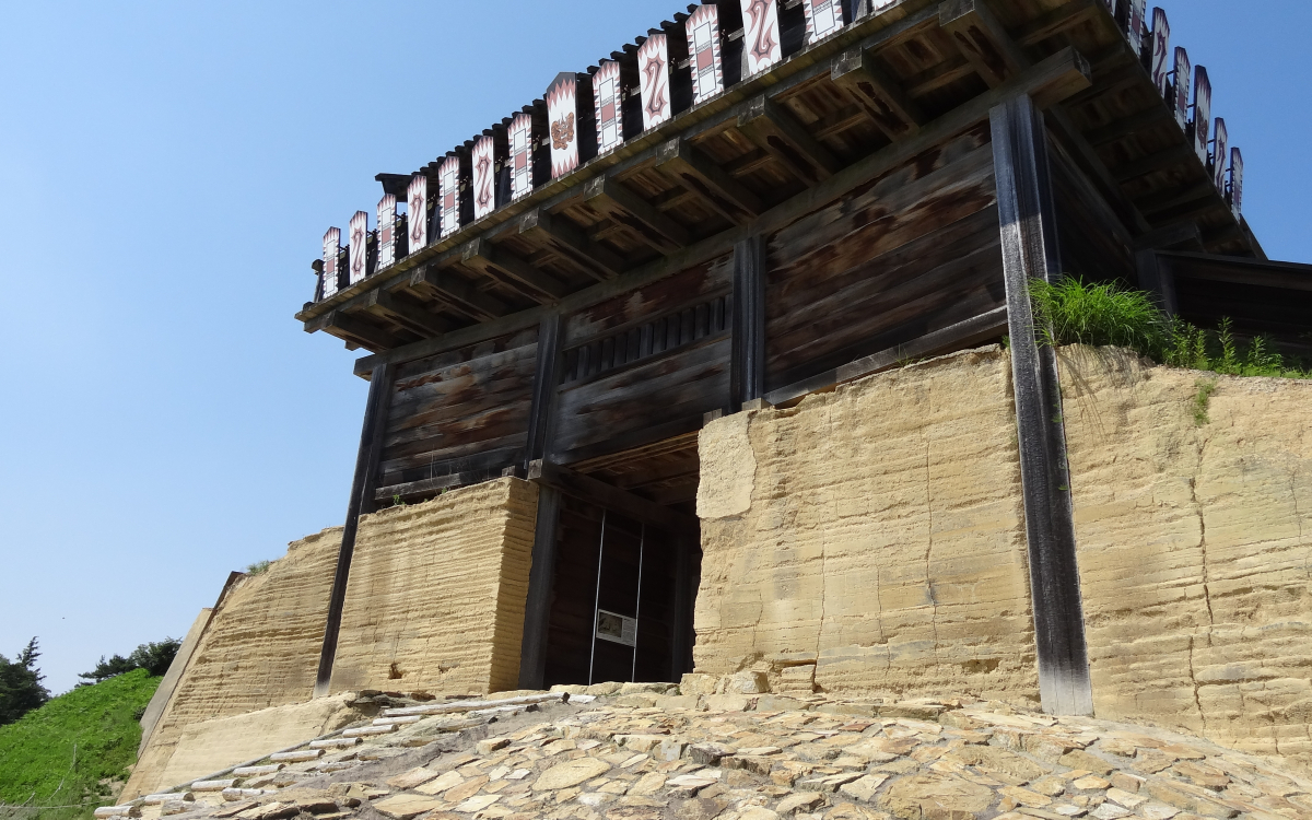 桃太郎伝説ゆかりの地 岡山県「鬼ノ城」を一周してわかる山城の魅力