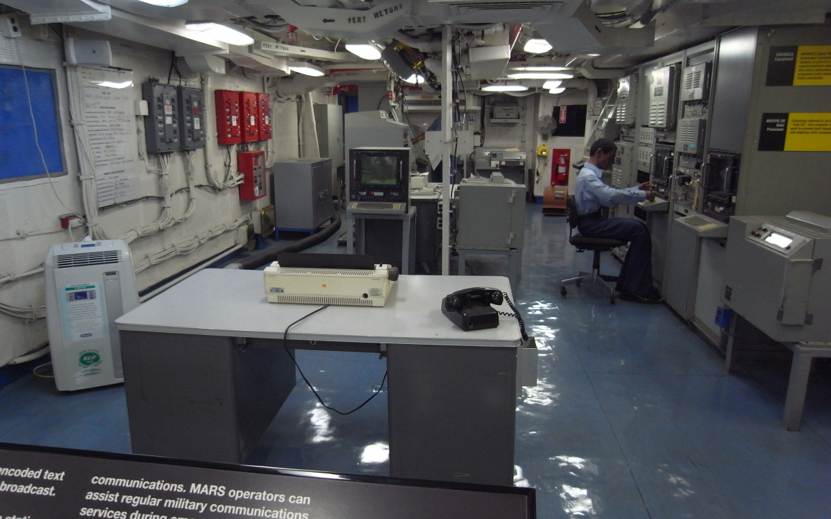 本物の空母を見学！米国サンディエゴ「ミッドウェイ博物館