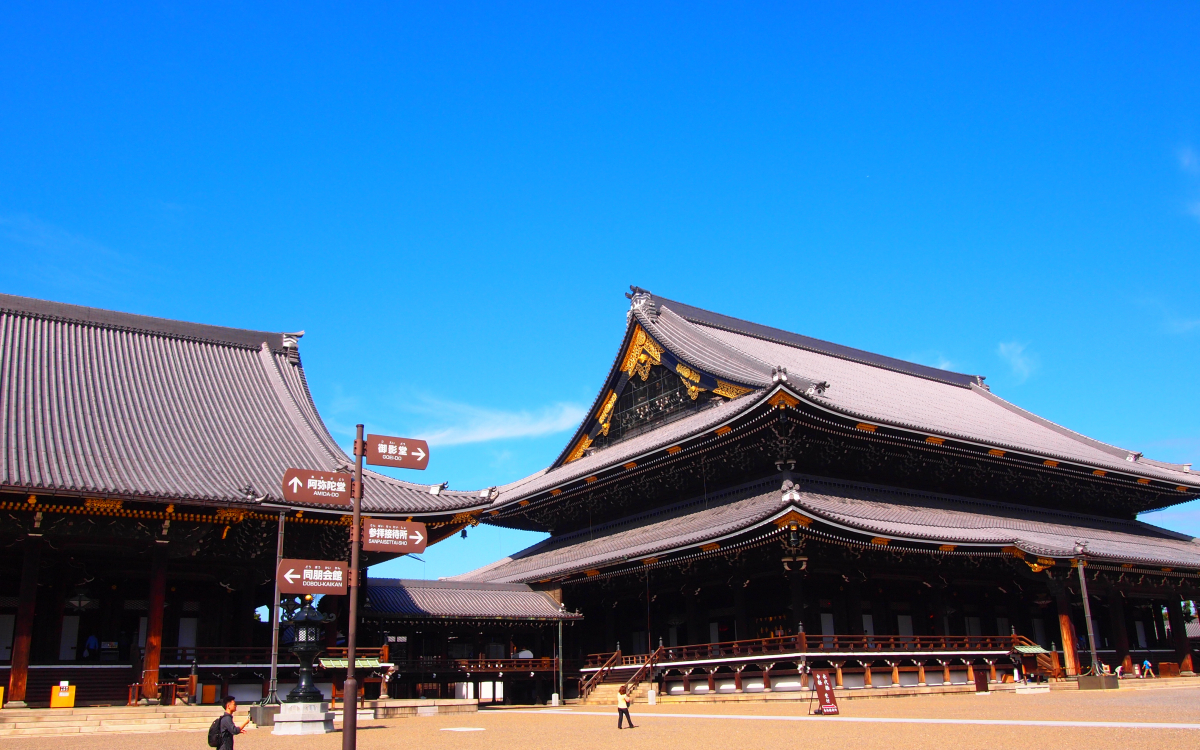 平成の大修復も完了！圧倒的スケール・京都「東本願寺」明治から平成の