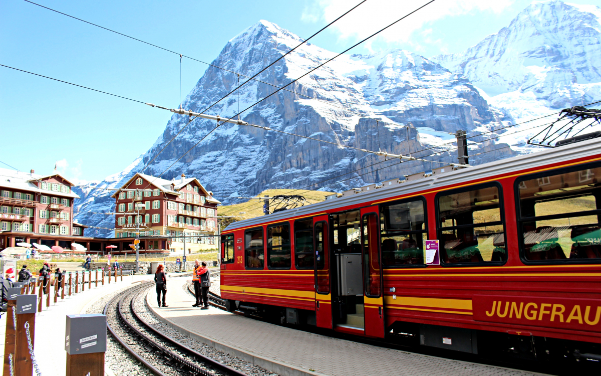 ヨーロッパの頂上へ！スイス・ユングフラウヨッホの登山鉄道旅