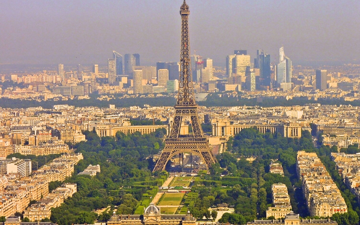 エッフェル塔を眺める特等席！「Le ciel de Paris」で絶景朝食を