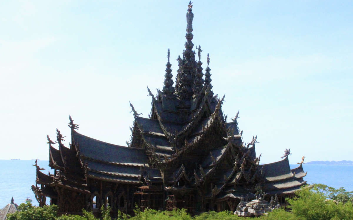 ブッダもブッ飛ぶ！タイの巨大寺院「サンクチュアリ・オブ・トゥルース
