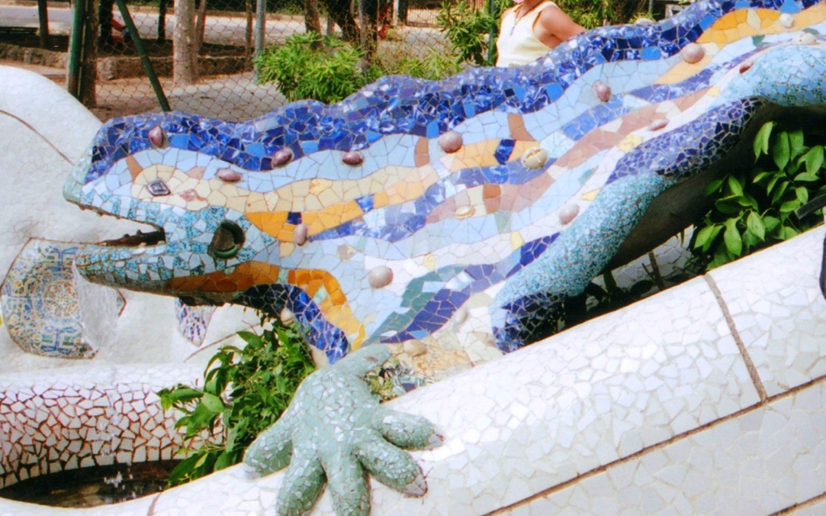 天才ガウディと遊ぼう！スペイン世界遺産「グエル公園」 | スペイン