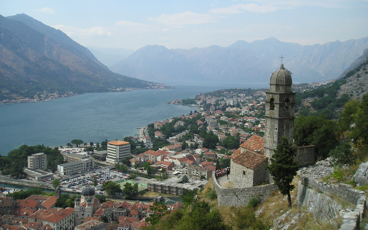 世界遺産のコトル！旧市街の町並み＆城壁から見渡す絶景を満喫しよう