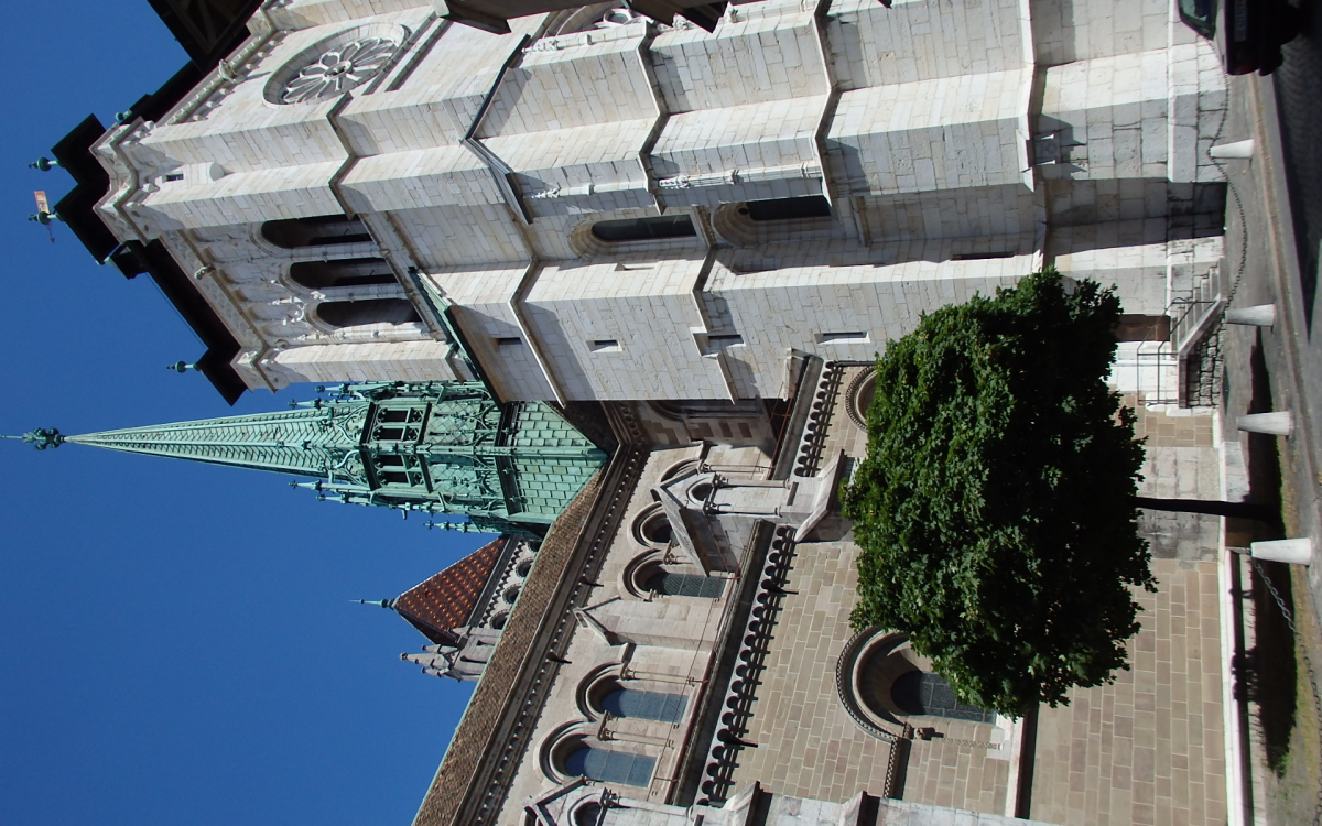 スイスの国際都市ジュネーヴを一望！「サン・ピエール大聖堂」塔からの