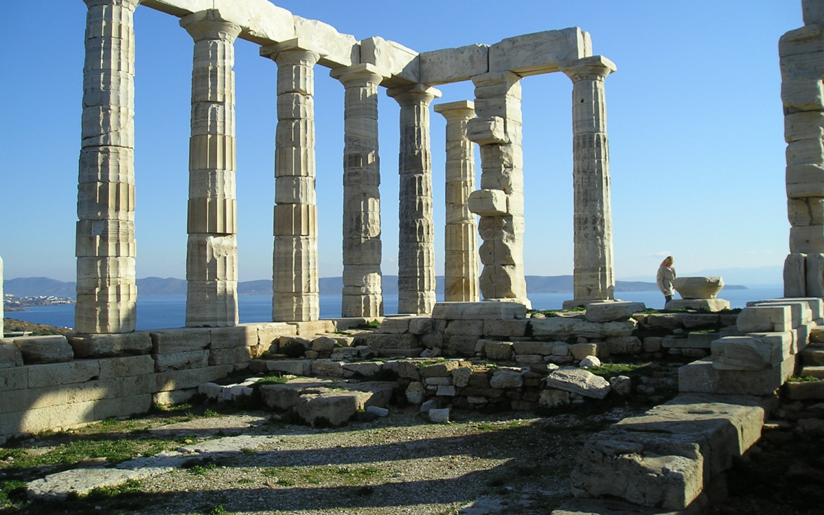 エーゲ海の絶景も一望！ポセイドン神殿がある「スニオン岬