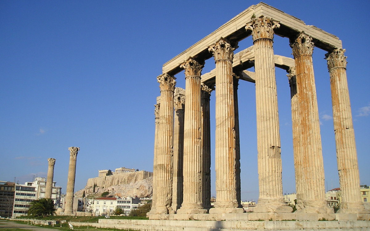 世界遺産アクロポリスを背景に！壮大な「ゼウス神殿」 | ギリシャ