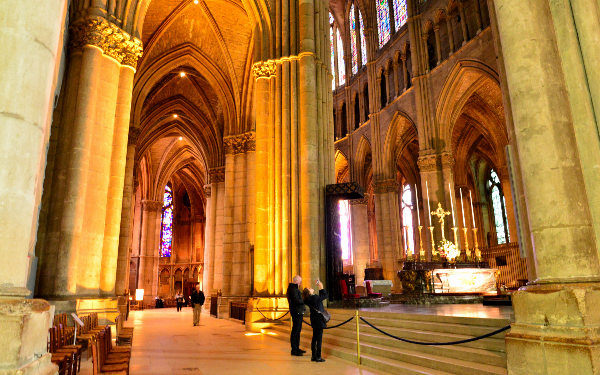 歴代王の戴冠式舞台！ランスの世界遺産「ノートルダム大聖堂