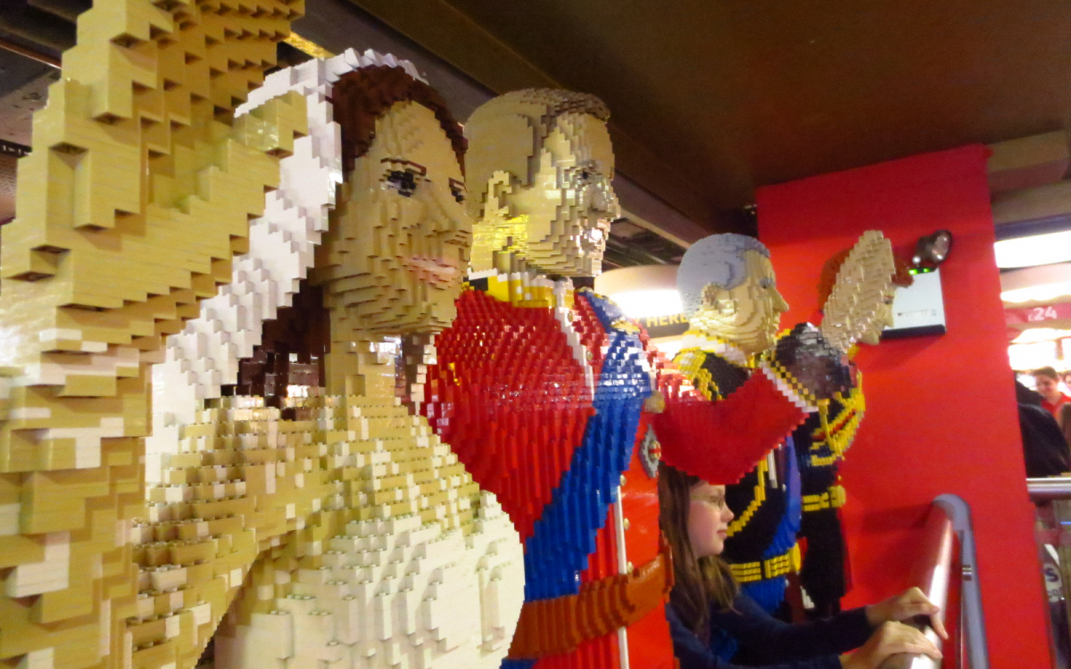 イギリス最大＆最古のおもちゃ屋、ロンドン「ハムリーズ」の楽しみ方