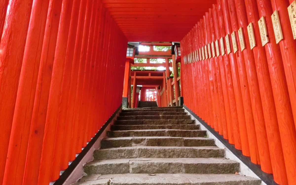 日本五大稲荷の一つ！島根・津和野「太皷谷稲成神社」千本鳥居を抜けて