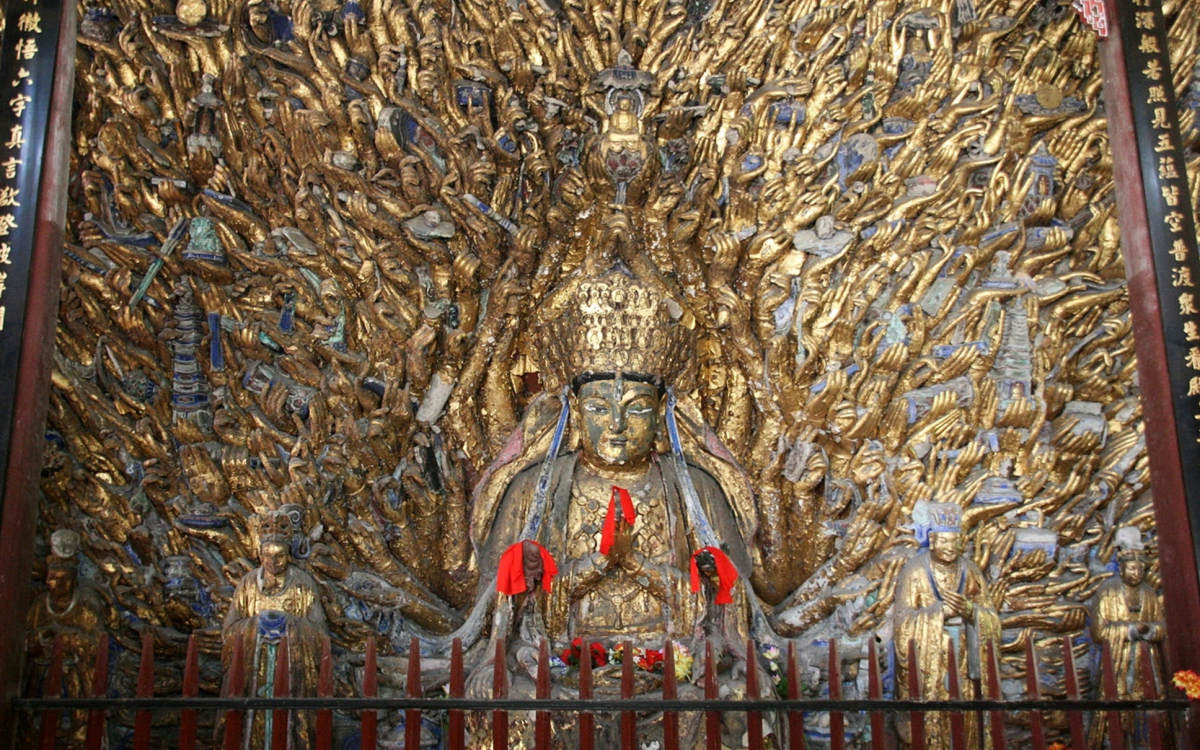 本当に1000本の手がある千手観音も！中国・世界遺産「大足石刻