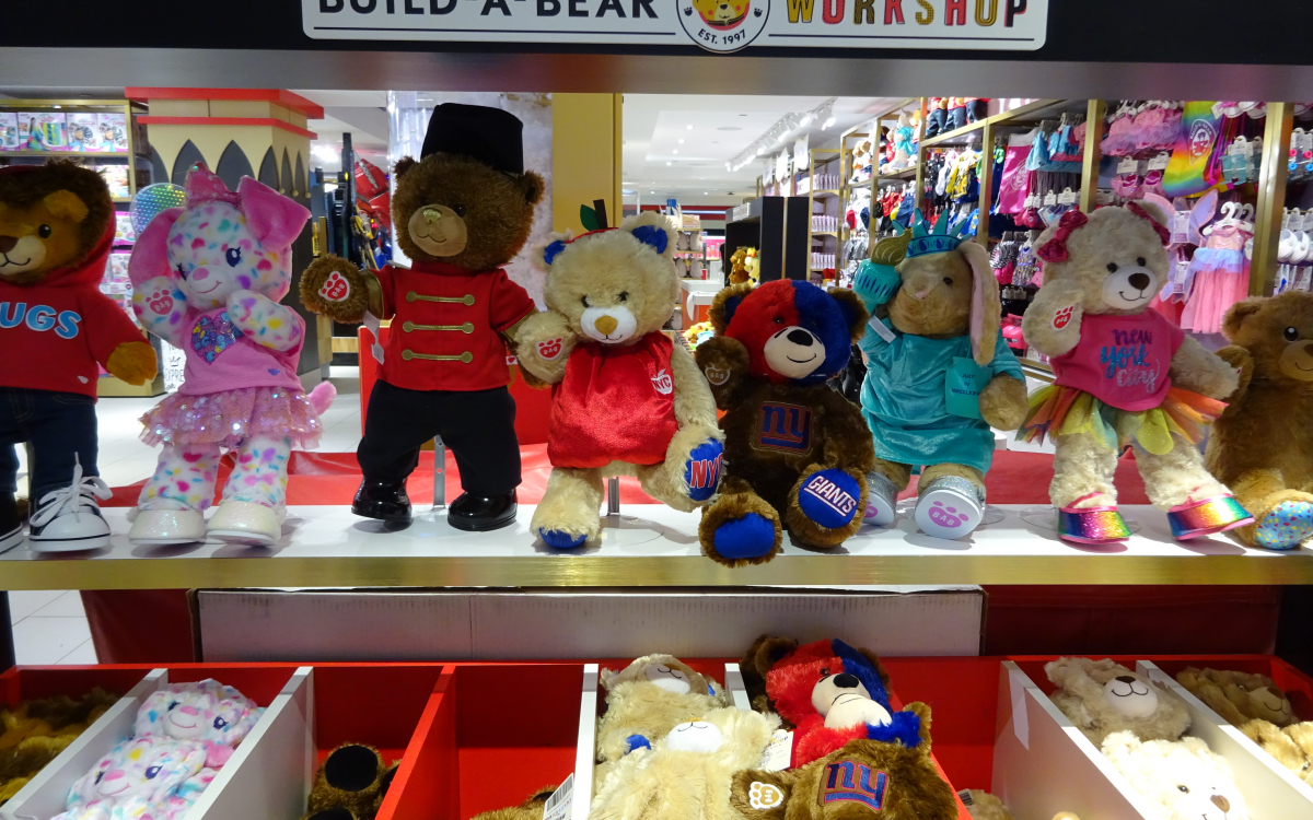 ニューヨーク最大の老舗おもちゃ屋「FAOシュワルツ」に遊びにいこう