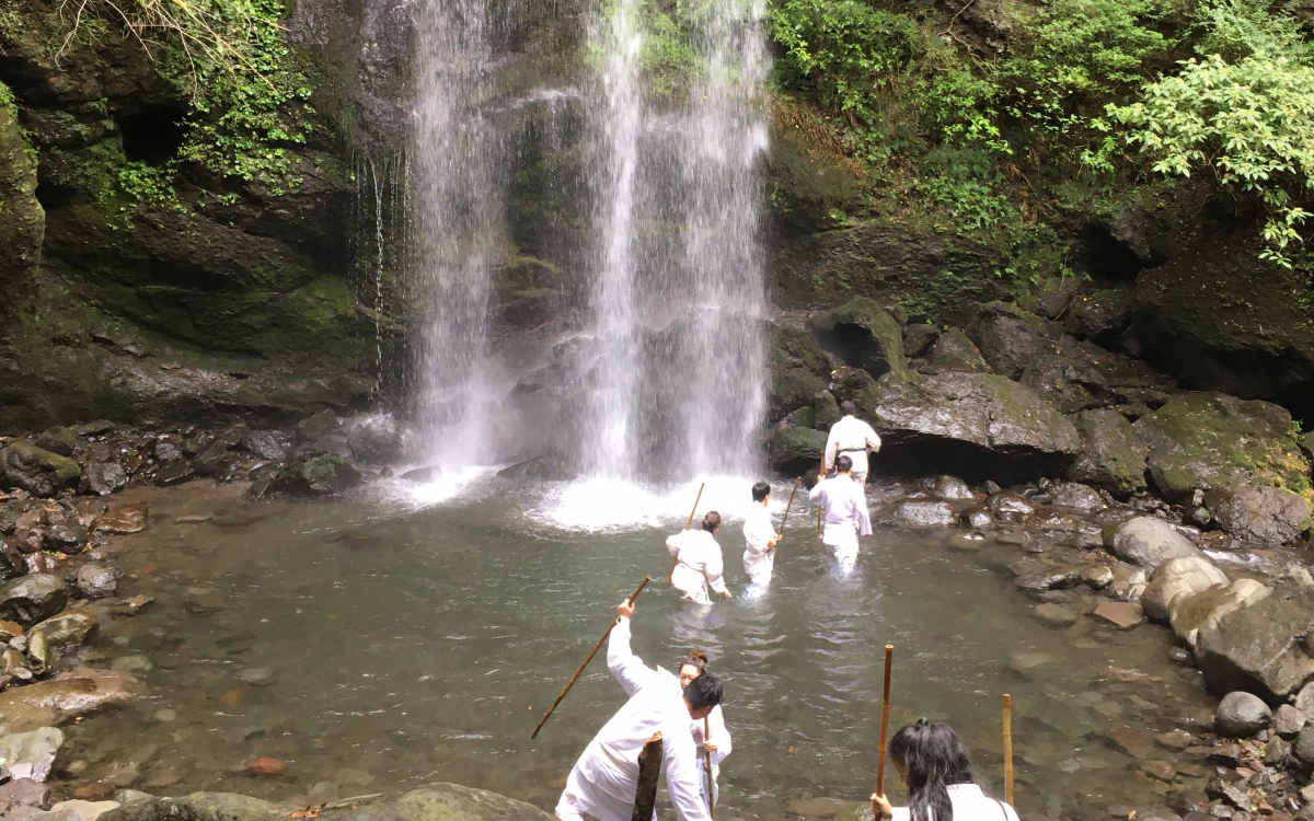 滝 行 神奈川