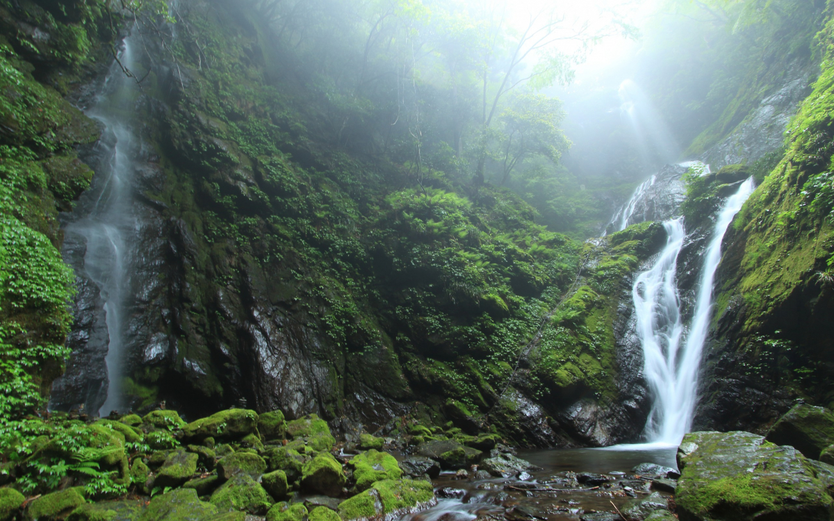 雨乞いの滝は徳島神山町の癒しスポット！緑溢れる滝名所を愛でろ