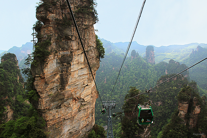 石柱が林立するアバターの世界！中国の世界遺産「武陵源」で地球規模の