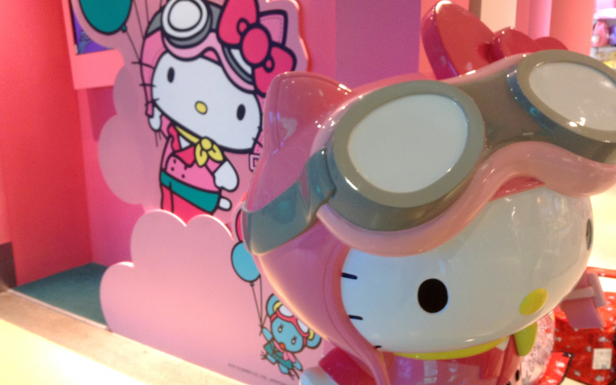 台湾・桃園国際空港にハローキティがいっぱい!?お土産に限定品も見逃せ