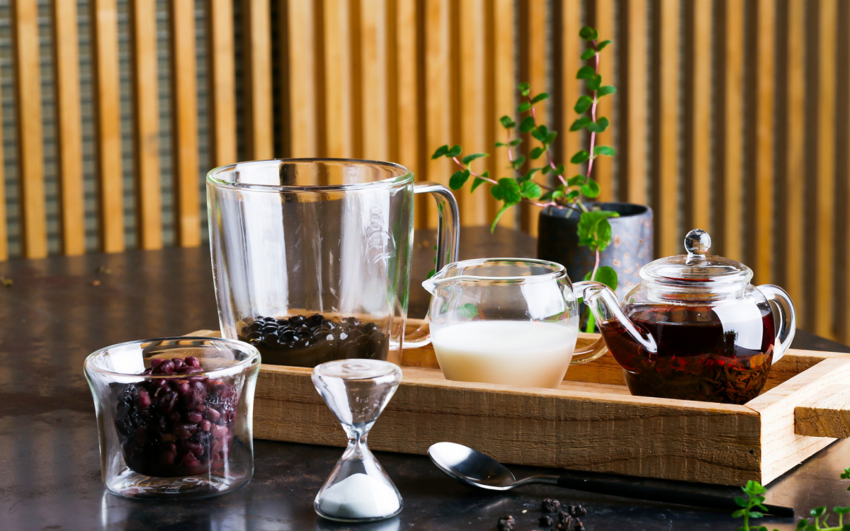 台湾・鶯歌でのカフェランチは茶器も素敵な「喝茶天Teaday」で