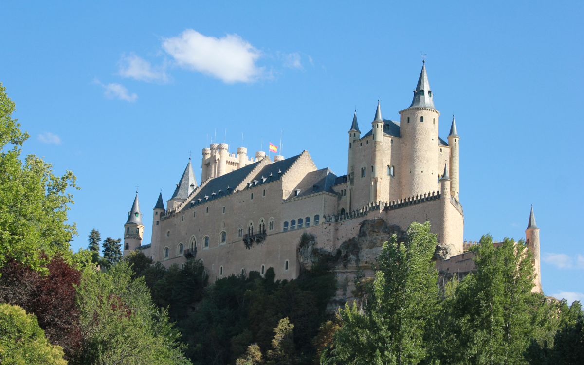 白雪姫城のモデル！スペイン セゴビア「アルカサル」の絶景スポット