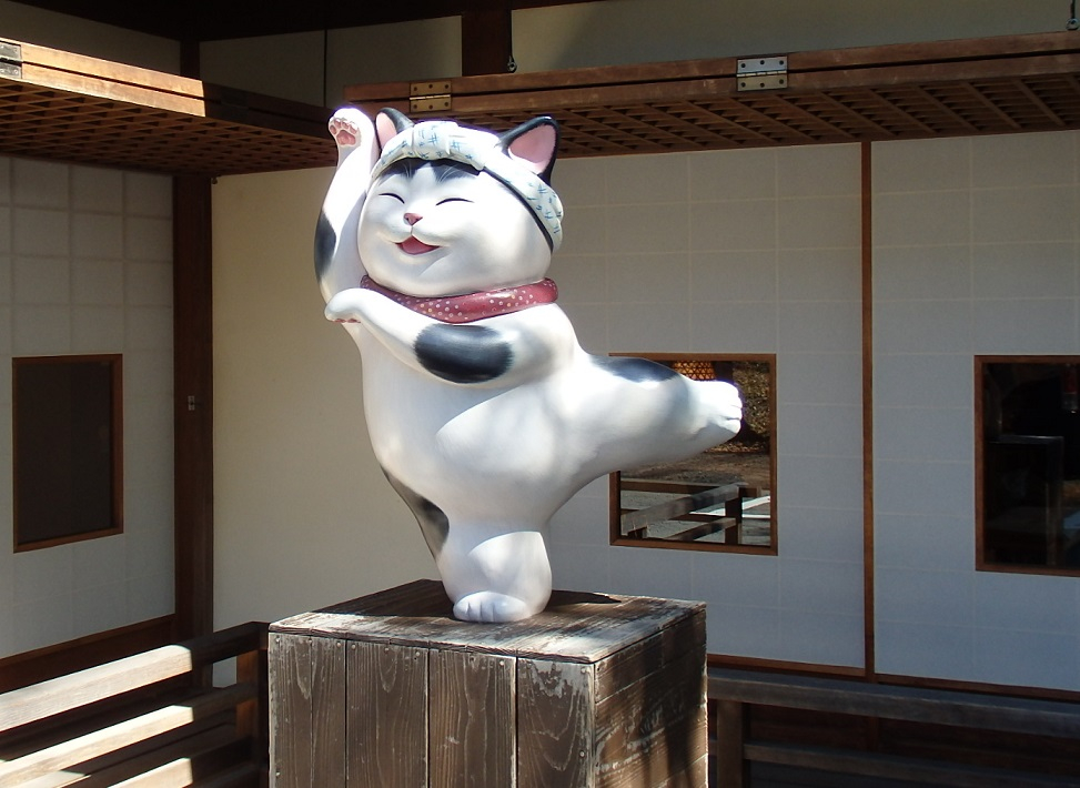 ますます運気アップ!?伊勢神宮「おかげ横丁」で招き猫めぐり | 三重県