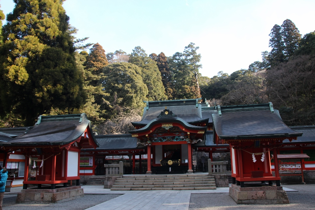 ご神木に神官の姿！七不思議伝説が残る 霧島市「霧島神宮」 | 鹿児島県