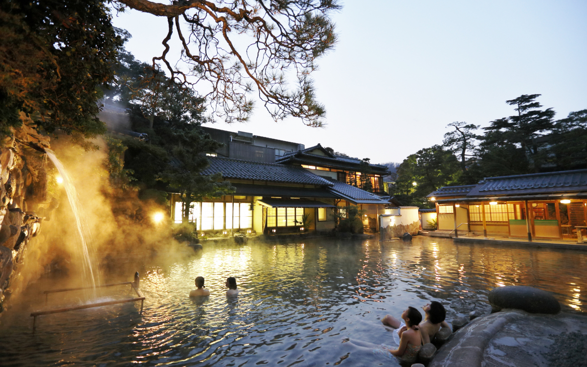 日本一大きな混浴露天風呂がスゴイっ！島根・玉造温泉「長楽園