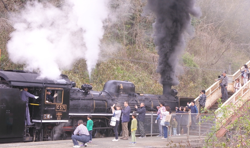 SLやまぐち号」マル秘撮影スポット！山口県仁保駅で子どももパパも超