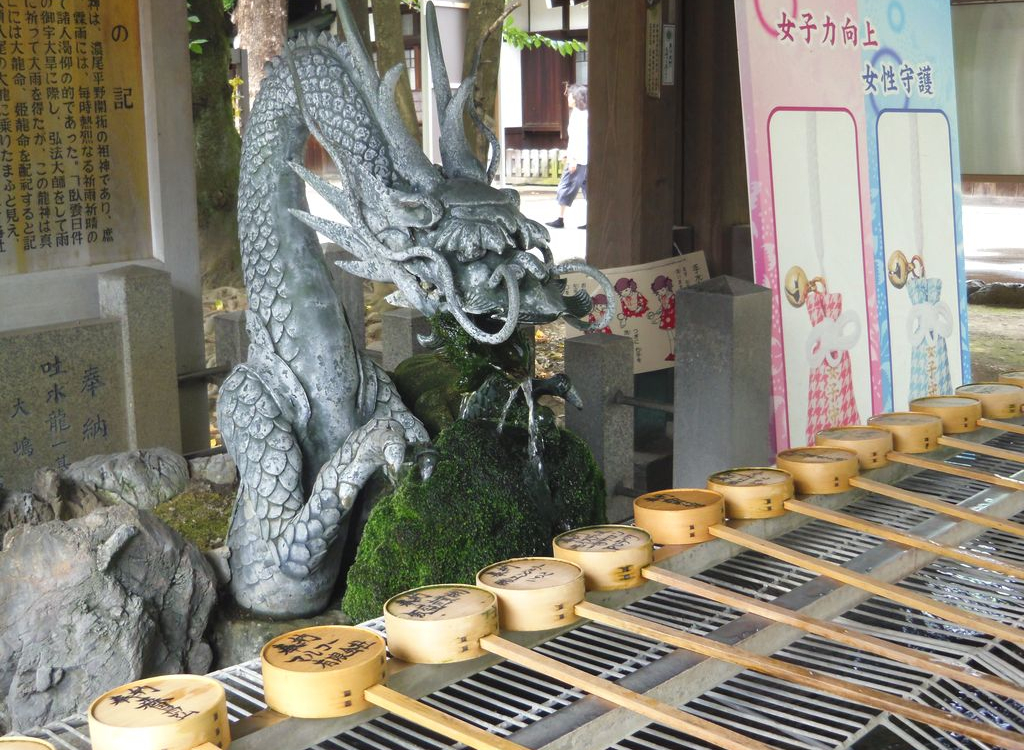 吐水龍から霊水が飲めるパワースポット！尾張一宮「真清田神社