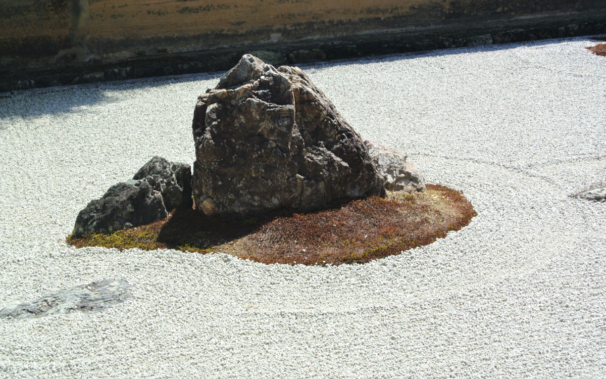 京都銘石龍岩石に宿かるフーラン 京都銘石龍岩石に宿かるフーラン