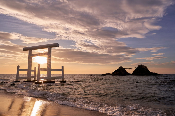 糸島「桜井二見ヶ浦」は年中楽しめる絶景！夏至以外も見所満載 | 福岡