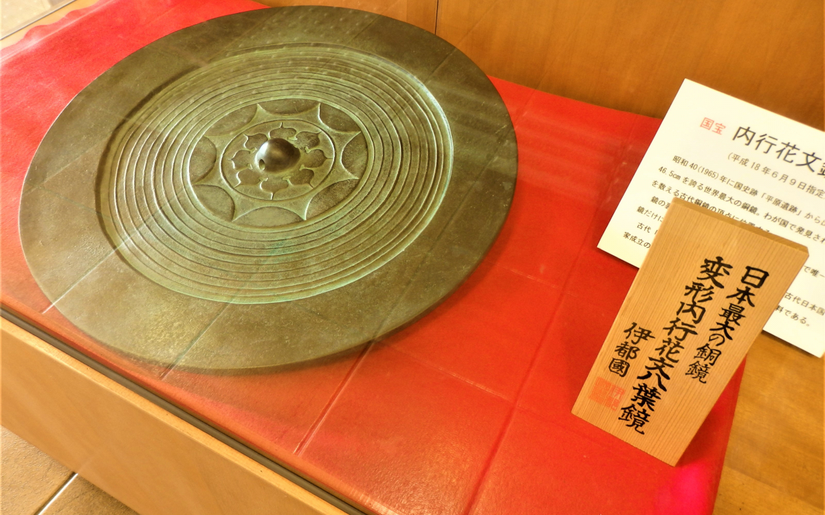 巨大な銅鏡は邪馬台国ゆかりの地の証？福岡県糸島市歴史探訪 | 福岡県