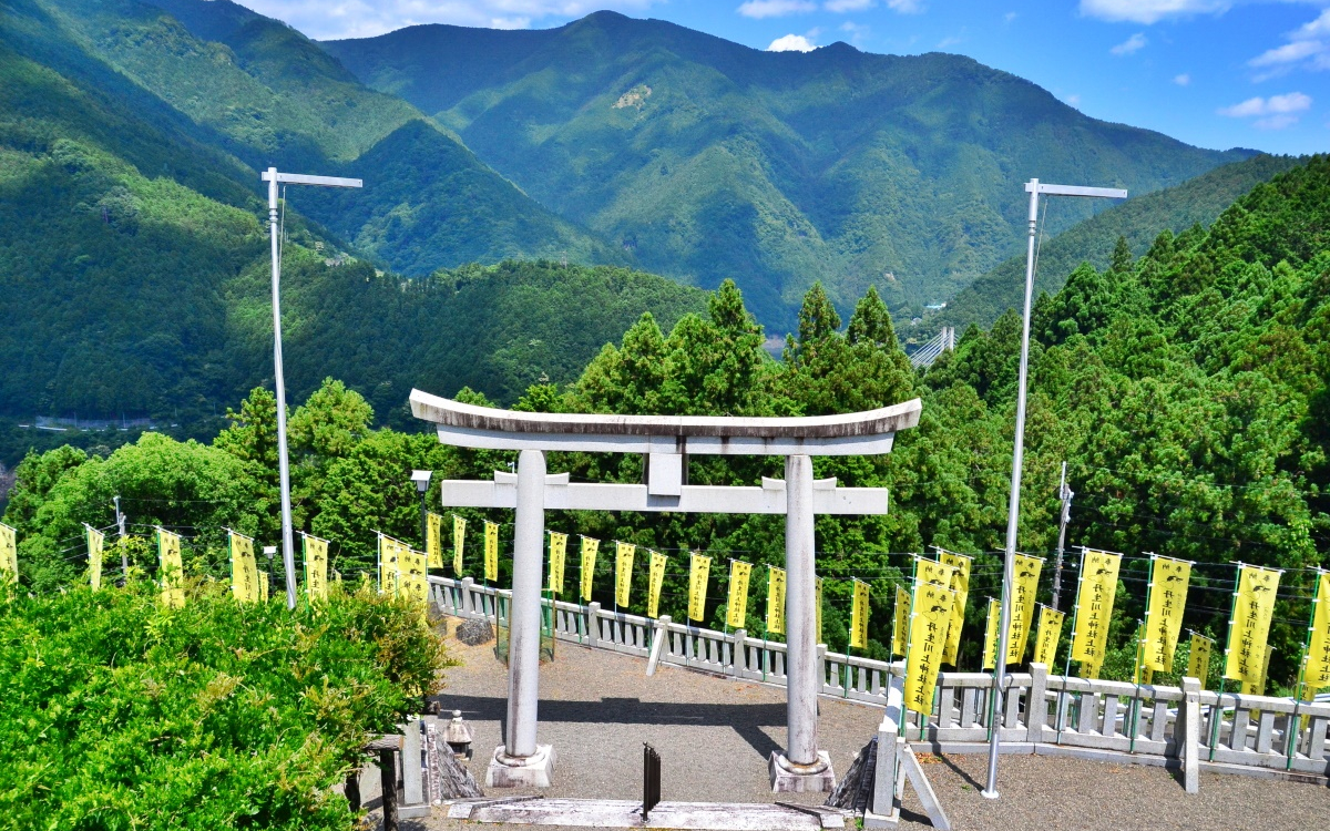 龍神様を祀る天空の社！奈良・吉野「丹生川上神社上社」 | 奈良県