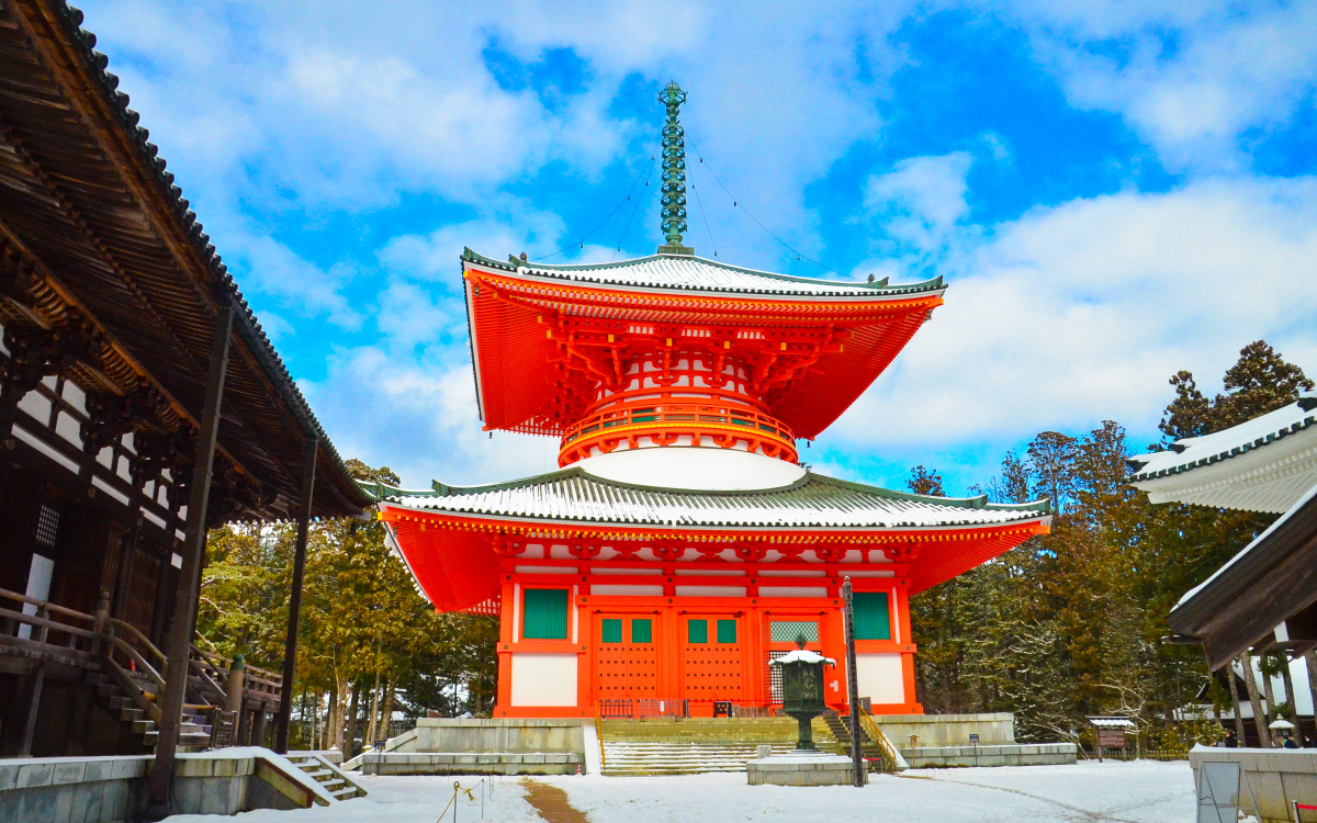 雪の天空の聖地！和歌山「高野山」で金剛峯寺と二大聖地を巡る旅