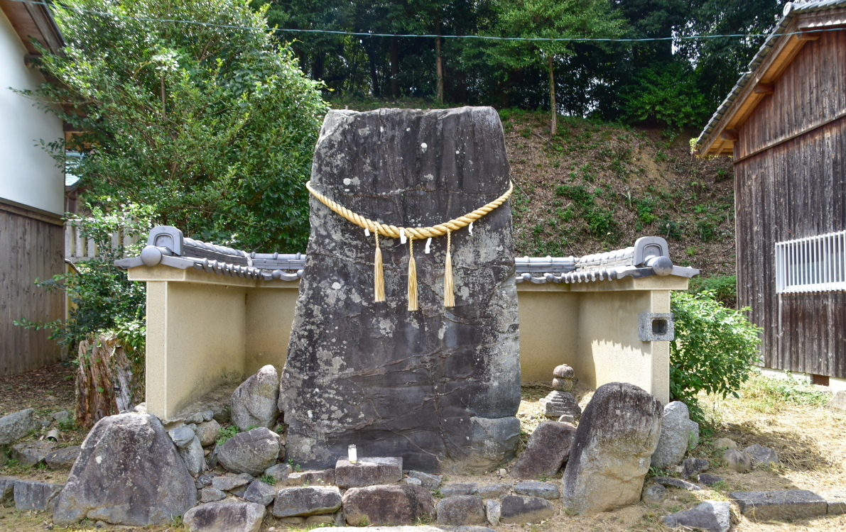 古代のウソ発見器も！奈良・明日香村ミステリーストーンめぐり | 奈良