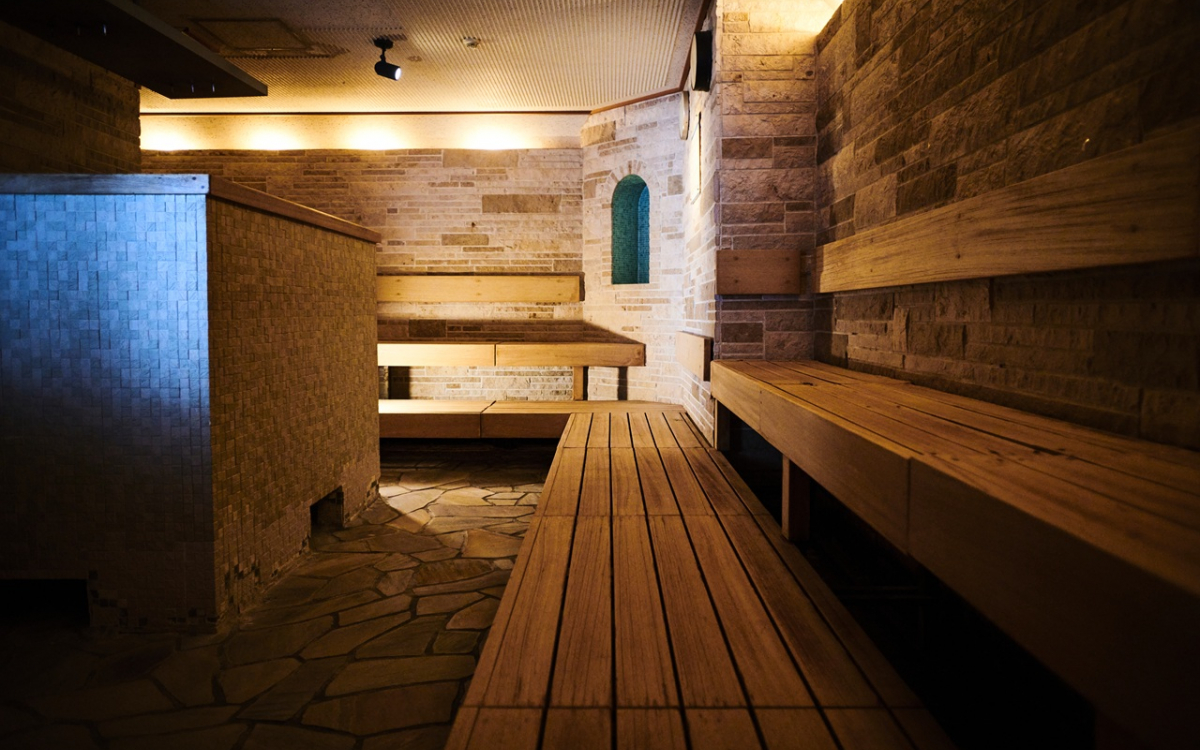 富士山と湘南の海を望む絶景サウナ! 「江の島アイランドスパ」でととのい体験 | 神奈川県 | トラベルjp 旅行ガイドの画像